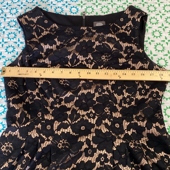 Vince Camuto Black Lace Overlay Sleeveless Sheath dress size 12 - Picture 9 of 14